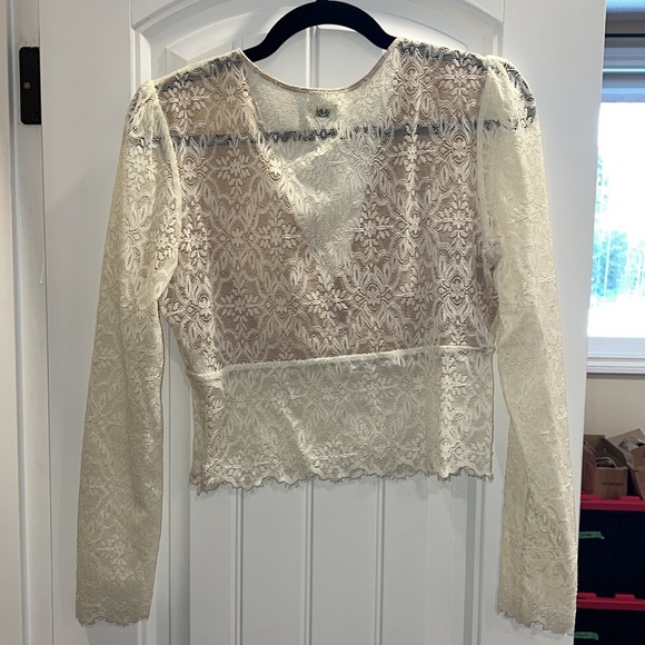 Wilfred Lace Crop Blouse - Picture 3 of 3